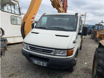 כלי רכב מסחרי מזהיר IVECO