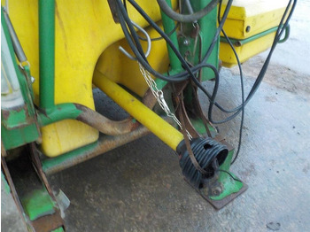 מרסס מותקן על טרקטור John Deere 510: תמונה 5 מרסס מותקן על טרקטור John Deere 510: תמונה 5