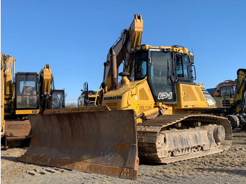 דחפור KOMATSU D61