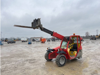 מפעיל טלסקופי MANITOU