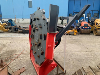 גוזם עשבים ליערות Raytree RMDM70 Mulcher: תמונה 3 גוזם עשבים ליערות Raytree RMDM70 Mulcher: תמונה 3