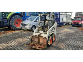 מעמיס היגוי החלקה Bobcat 443 4x4 Radlader: תמונה 2