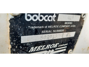 מעמיס היגוי החלקה Bobcat 443 4x4 Radlader: תמונה 4