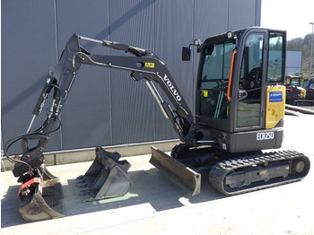 מיני מחפר VOLVO ECR25D