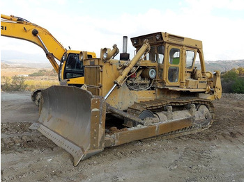 דחפור KOMATSU D155A-1