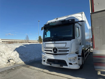 הַחכָּרָה Mercedes-Benz Actros 1833 Mercedes-Benz Actros 1833: תמונה 2 הַחכָּרָה Mercedes-Benz Actros 1833 Mercedes-Benz Actros 1833: תמונה 2