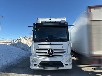 הַחכָּרָה Mercedes-Benz Actros 1833 Mercedes-Benz Actros 1833: תמונה 3 הַחכָּרָה Mercedes-Benz Actros 1833 Mercedes-Benz Actros 1833: תמונה 3