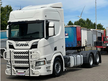 משאית עם שלדת תא SCANIA R