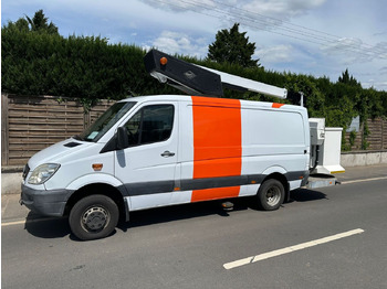 פלטפורמה אווירית מותקנת על משאית MERCEDES-BENZ Sprinter 515
