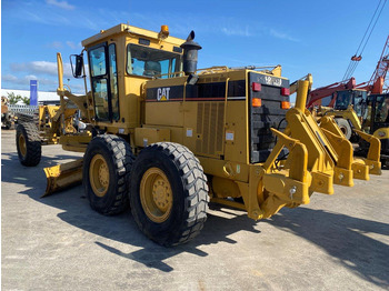 מפלסת CATERPILLAR 140H