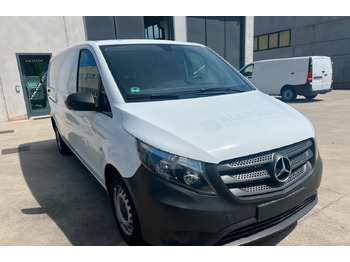 כלי רכב מסחרי עם לוח Mercedes vito 111: תמונה 5