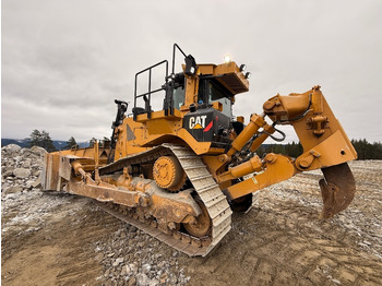 דחפור CATERPILLAR D8T