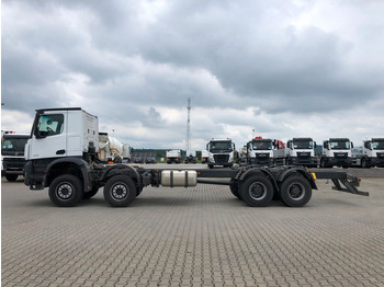 חָדָשׁ משאית עם שלדת תא Mercedes-Benz AROCS 4451: תמונה 3