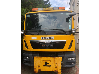 כלי רכב עירוני/ מיוחד, משאית MAN TGM 26.290 piaskarka solarka schmidt 6x4 euro6: תמונה 3 כלי רכב עירוני/ מיוחד, משאית MAN TGM 26.290 piaskarka solarka schmidt 6x4 euro6: תמונה 3