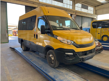 אוטובוס בית ספר IVECO Daily