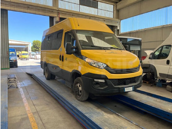 אוטובוס בית ספר IVECO Daily