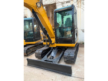 מחפר סורק CATERPILLAR 305.5E2