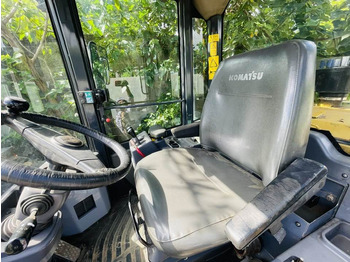 מעמיס גלגלים Komatsu WA320: תמונה 2