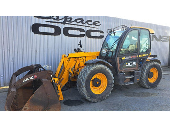 מפעיל טלסקופי JCB