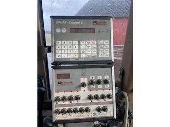 מרסס נגרר Hardi COMMANDER 4200L: תמונה 2 מרסס נגרר Hardi COMMANDER 4200L: תמונה 2