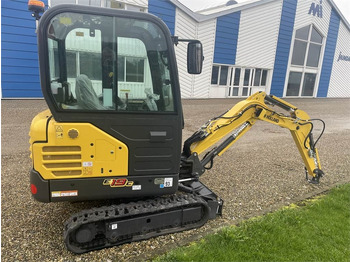 מיני מחפר New Holland E19C AG: תמונה 4