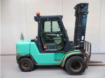 הַחכָּרָה Mitsubishi FD45K  Mitsubishi FD45K: תמונה 1