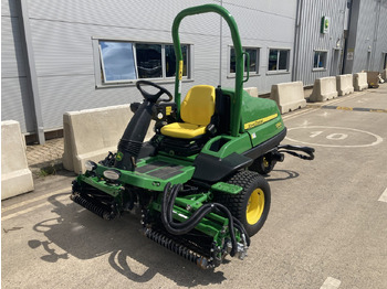 מכסחת גינה JOHN DEERE 7200