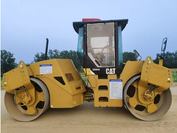 רולר CATERPILLAR