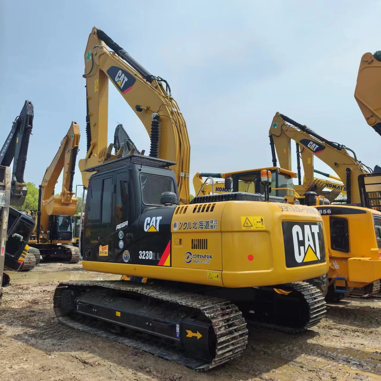 מחפר סורק CATERPILLAR 323