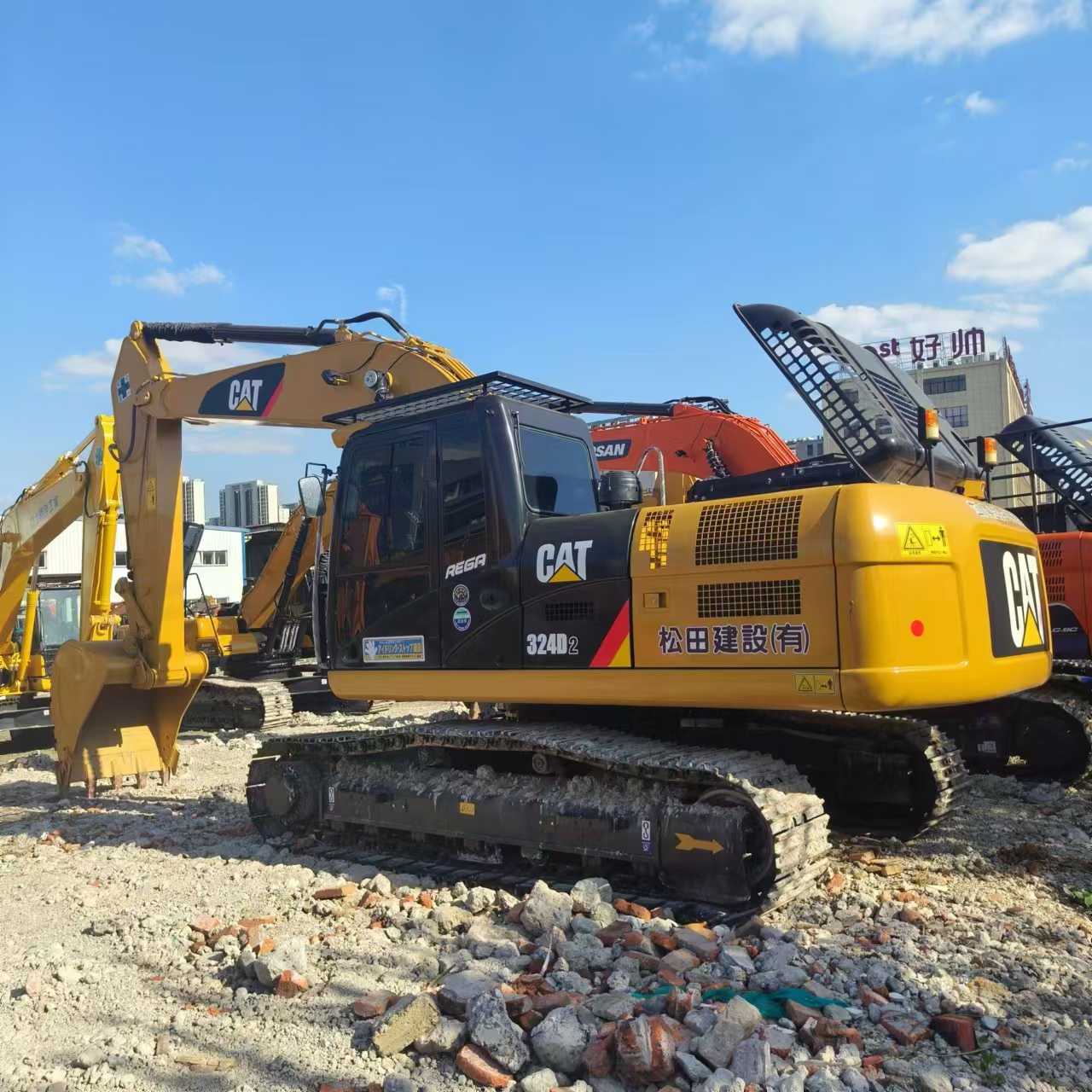 מחפר סורק CATERPILLAR 324D