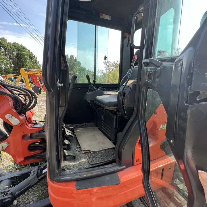 מיני מחפר KUBOTA KX155: תמונה 5