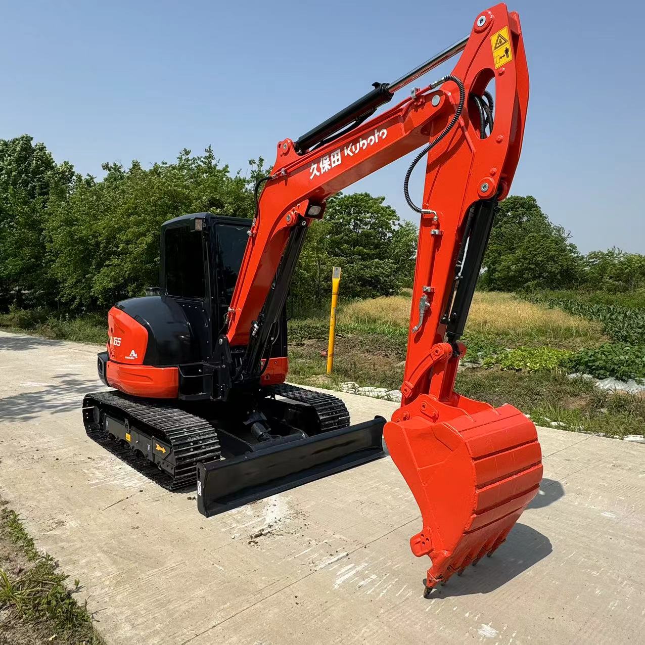 מיני מחפר KUBOTA