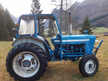 טרקטור חקלאי FORD