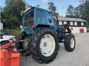 טרקטור חקלאי 1983 Ford 7710 4x4 w/ frontloader: תמונה 4