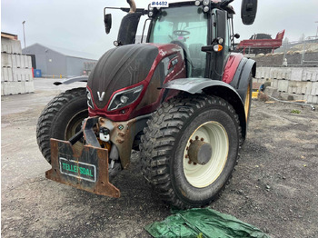 הַחכָּרָה  2017 Valtra T234 tractor Plow rigged Tractor 2017 Valtra T234 tractor Plow rigged Tractor: תמונה 1
