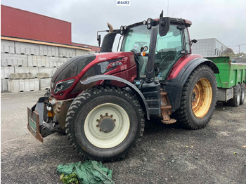 הַחכָּרָה  2017 Valtra T234 tractor Plow rigged Tractor 2017 Valtra T234 tractor Plow rigged Tractor: תמונה 3