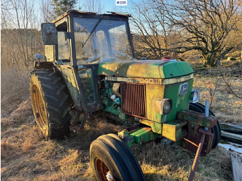 טרקטור חקלאי JOHN DEERE