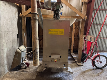ציוד לבעלי חיים GEA M300 Automatic feeder, barely used.: תמונה 3