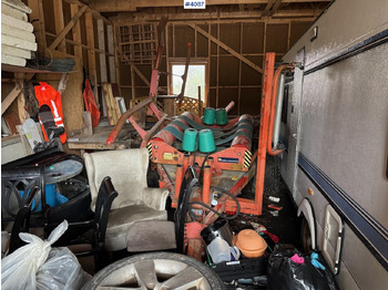 ציוד חציר ומספוא KVERNELAND