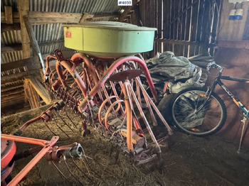 מקדחת זריעה משולבת Kverneland seed drill w/ grass seed unit: תמונה 3