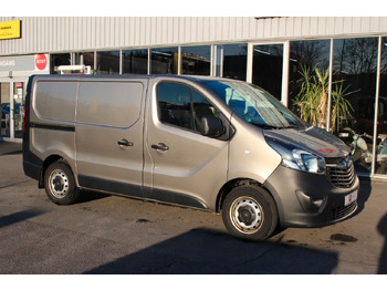 כלי רכב מסחרי עם לוח OPEL Vivaro