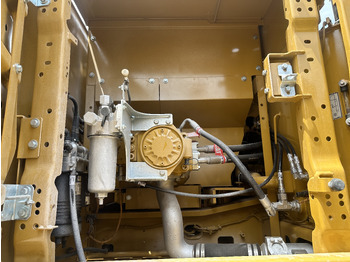 מחפר סורק CATERPILLAR 330GC: תמונה 4