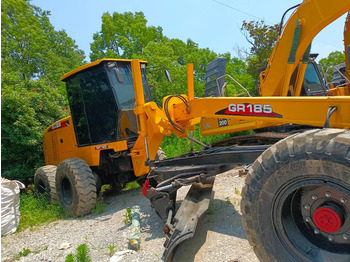 מפלסת XCMG GR185