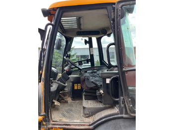 מעמיס גלגלים JCB TM220