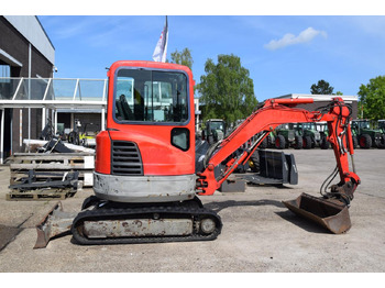 מיני מחפר BOBCAT E26