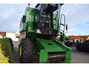 מקצרת קומבינה John Deere 1065: תמונה 4