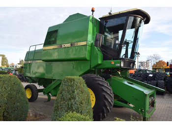 מקצרת קומבינה John Deere 1065: תמונה 2