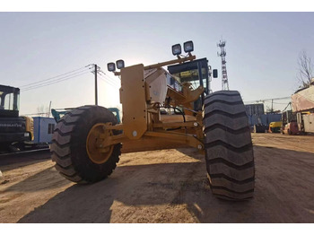 מפלסת CATERPILLAR 120K