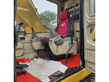 מחפר סורק Caterpillar 320BL: תמונה 2