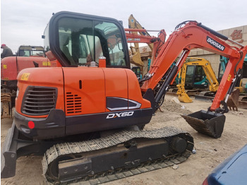 מיני מחפר DOOSAN DX60